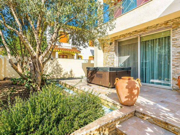 casa indipendente in vendita a Cagliari in zona Pirri