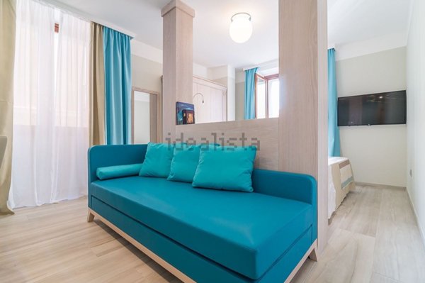 negozio in vendita a Cagliari in zona Marina