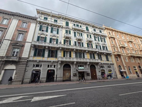 negozio in vendita a Cagliari in zona Marina