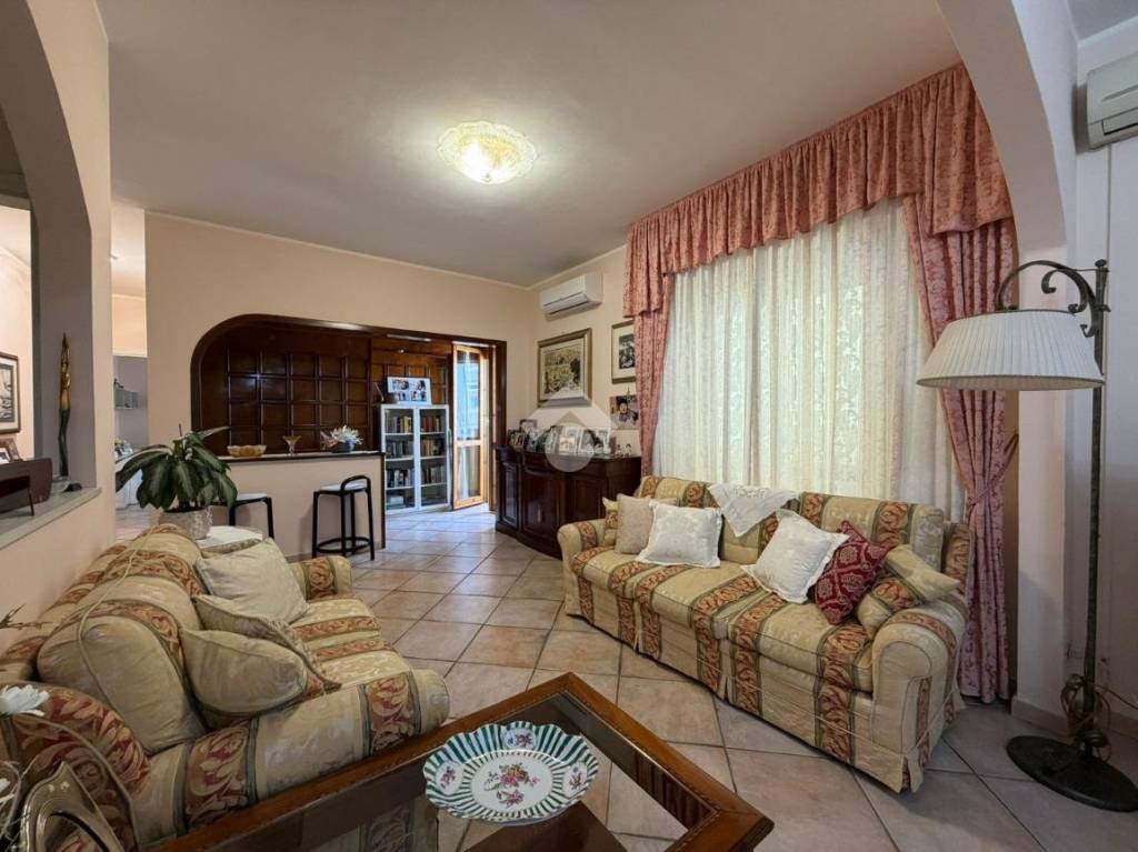 appartamento in vendita a Cagliari in zona Pirri