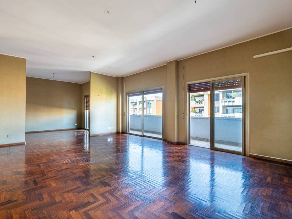 appartamento in vendita a Cagliari in zona Bonaria