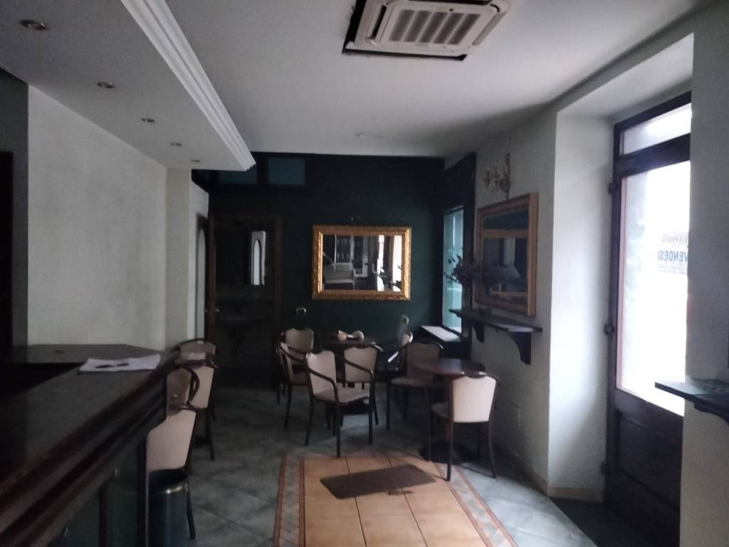 negozio in vendita a Cagliari in zona Is Mirrionis/San Michele