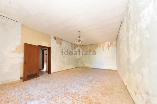 appartamento in vendita a Cagliari in zona Bonaria