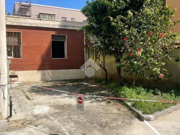 appartamento in vendita a Cagliari in zona Bonaria