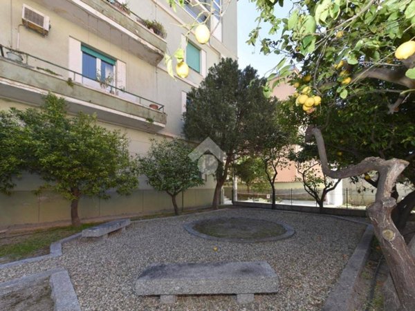 appartamento in vendita a Cagliari in zona Bonaria