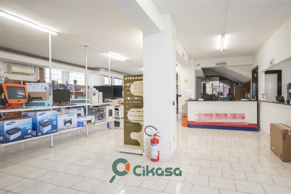 ufficio in vendita a Cagliari in zona Is Mirrionis/San Michele