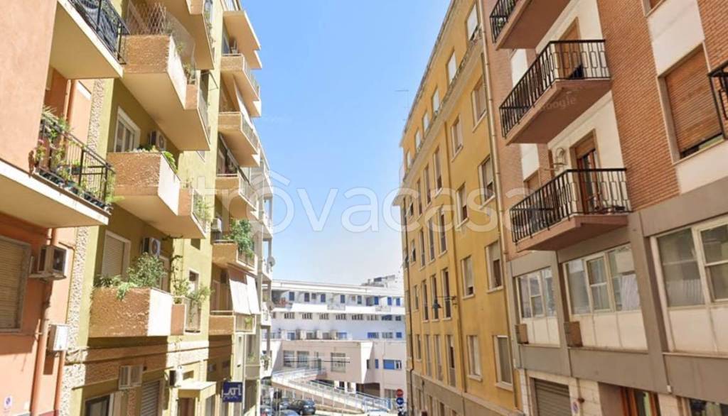 appartamento in vendita a Cagliari in zona Villanova