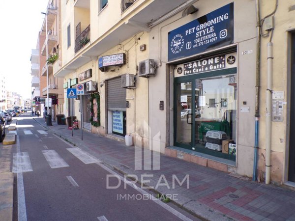 locale commerciale in vendita a Cagliari in zona Monte Urpinu