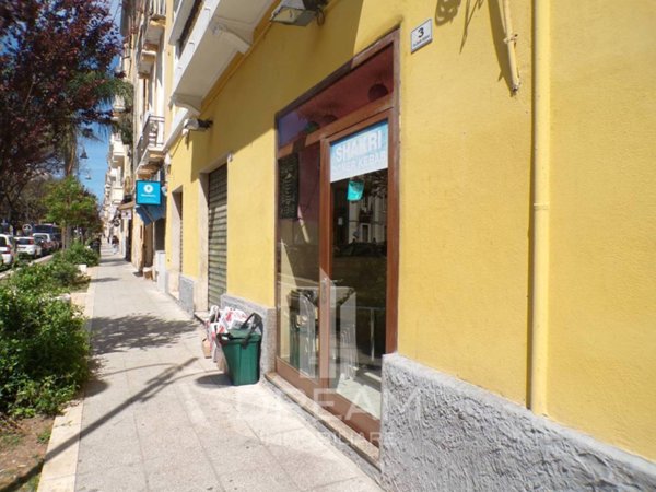 locale commerciale in vendita a Cagliari