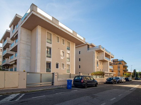 appartamento in vendita a Cagliari in zona Villanova