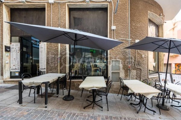 negozio in vendita a Cagliari in zona Marina