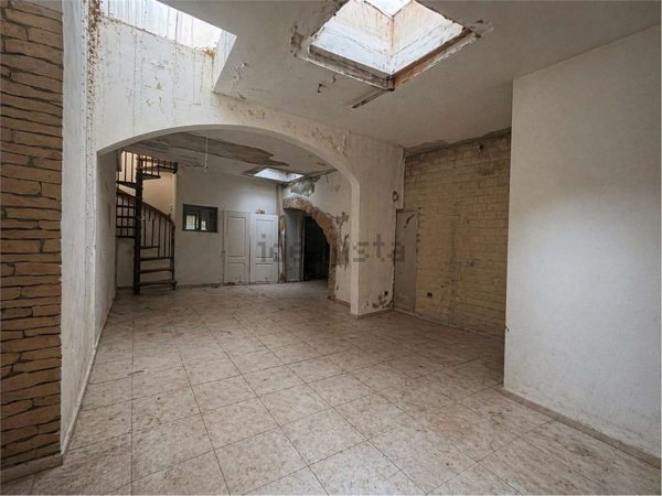 casa indipendente in vendita a Cagliari in zona Villanova