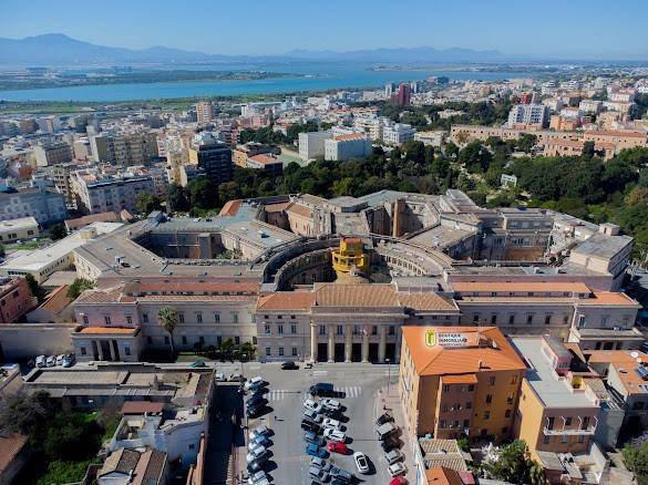 appartamento in vendita a Cagliari in zona Stampace/Punici