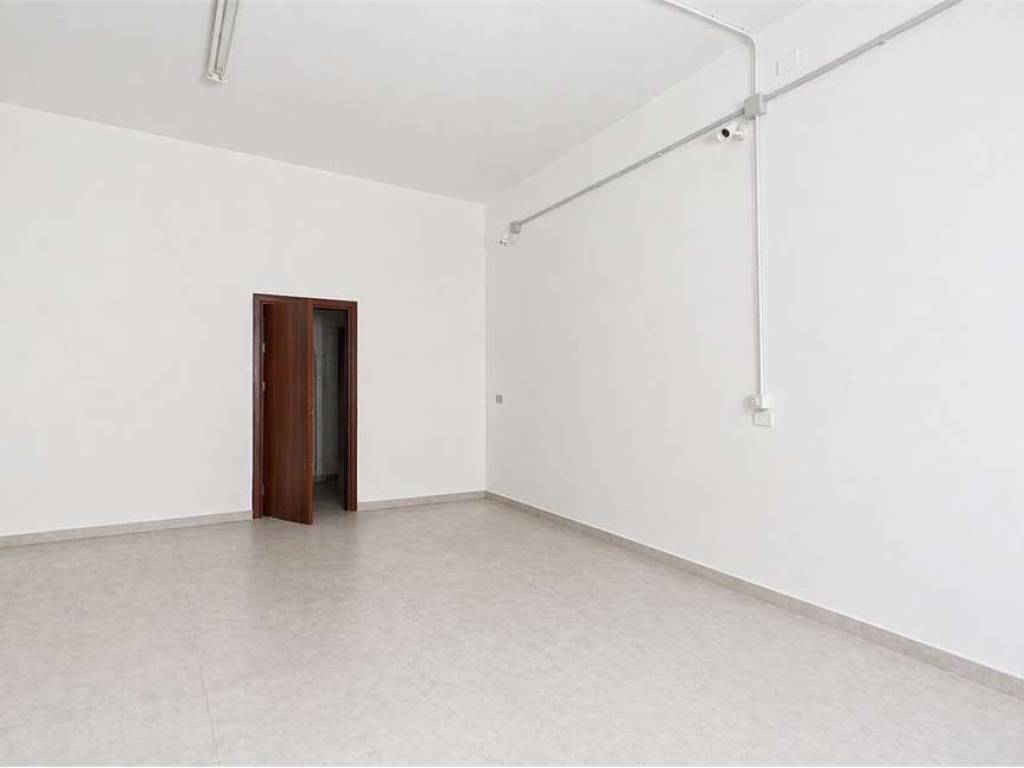 locale commerciale in vendita a Cagliari in zona Villanova