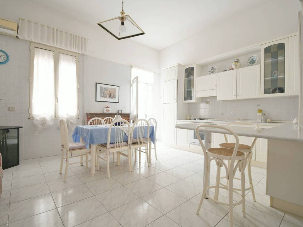 appartamento in vendita a Cagliari in zona Pirri