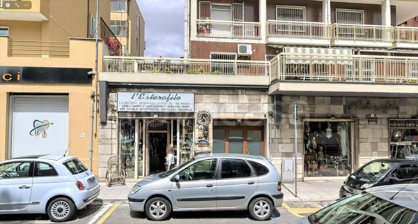 negozio in vendita a Cagliari in zona Genneruxi