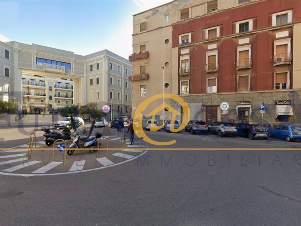 negozio in vendita a Cagliari in zona Villanova