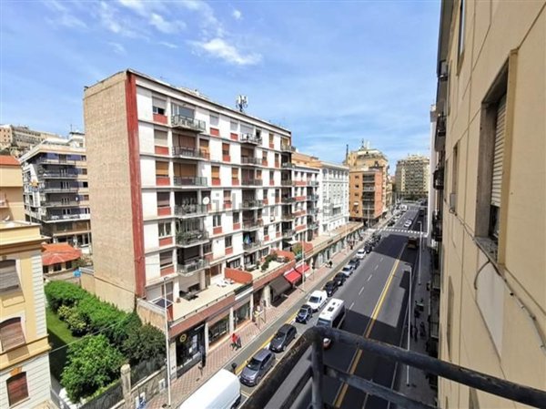 appartamento in vendita a Cagliari in zona Villanova