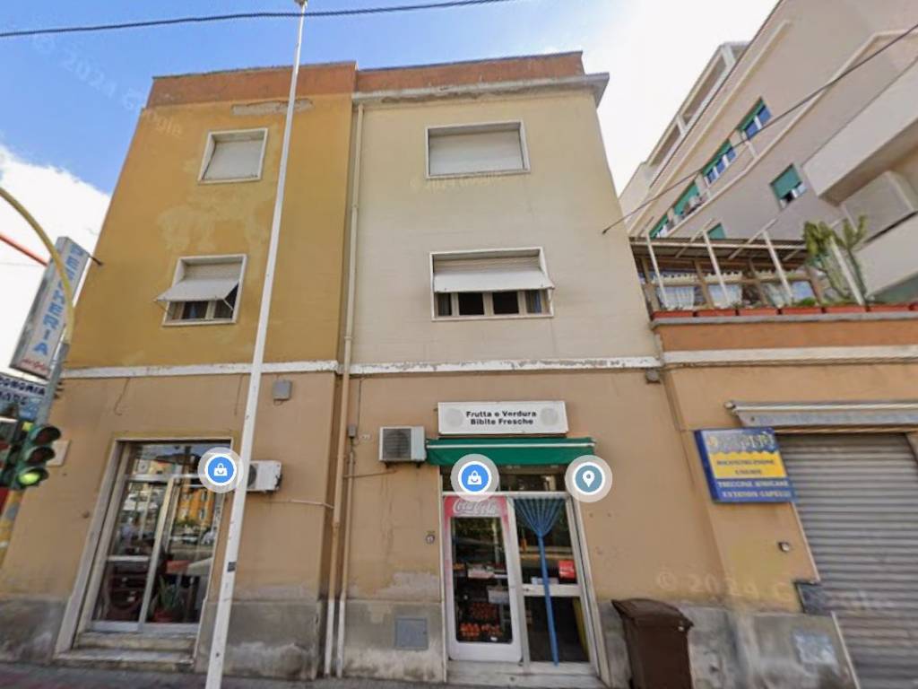 appartamento in vendita a Cagliari in zona Bonaria