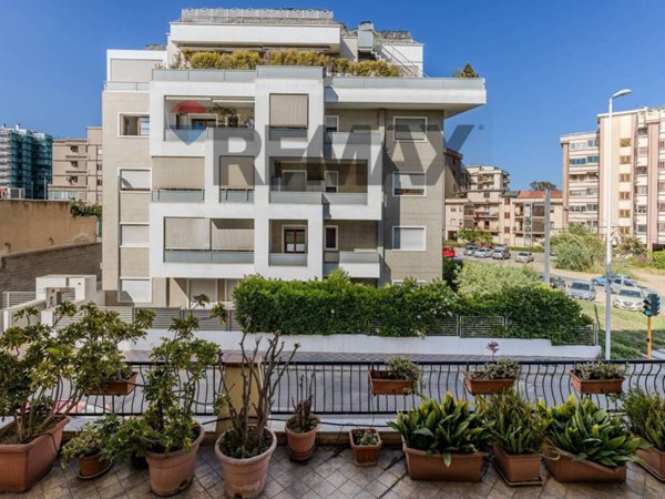 appartamento in vendita a Cagliari in zona Genneruxi