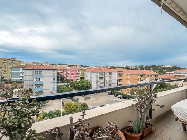 appartamento in vendita a Cagliari in zona Fonsarda / zona Giudici