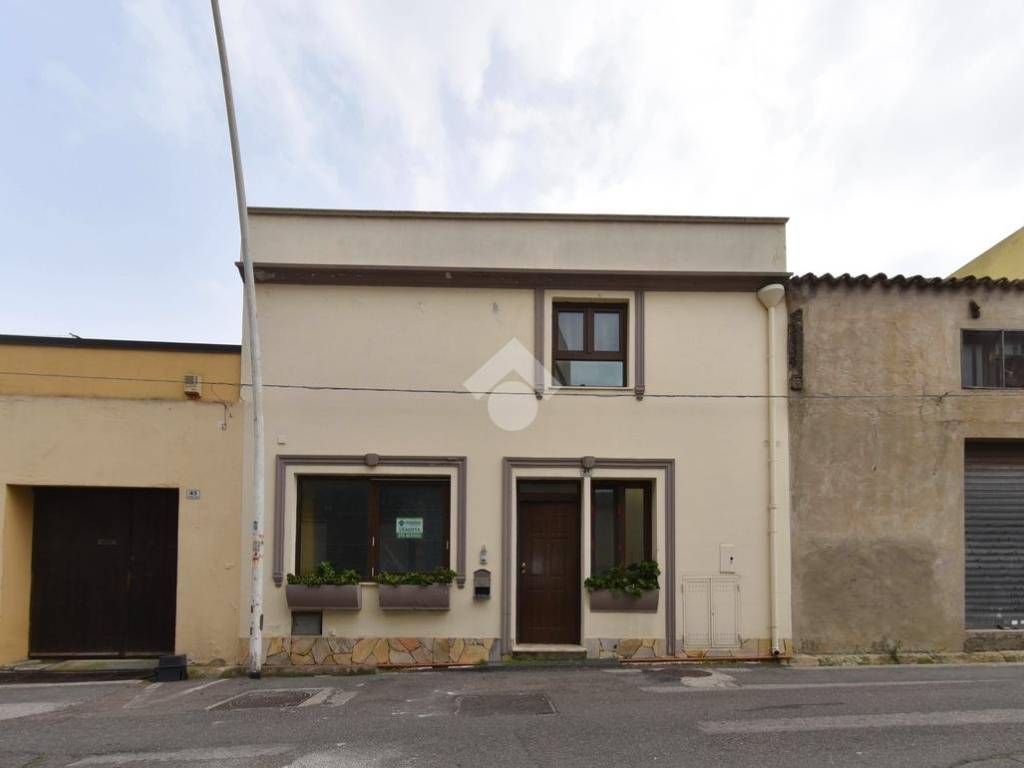 casa indipendente in vendita a Cagliari in zona Pirri