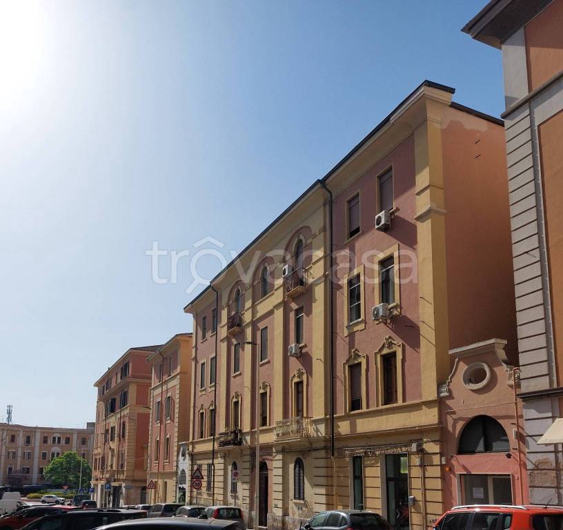 negozio in vendita a Cagliari in zona San Benedetto