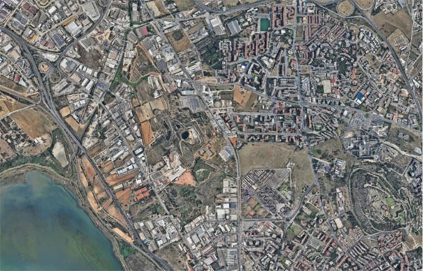 locale di sgombero in vendita a Cagliari in zona Sant'Avendrace