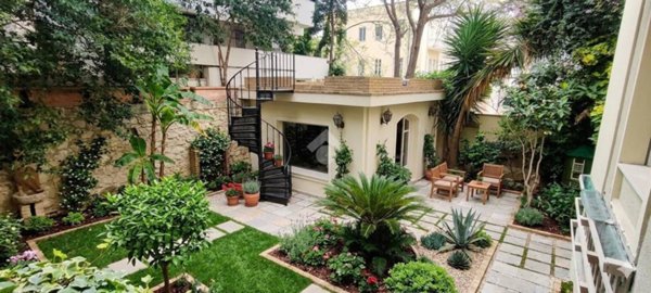 appartamento in vendita a Cagliari in zona Stampace/Punici