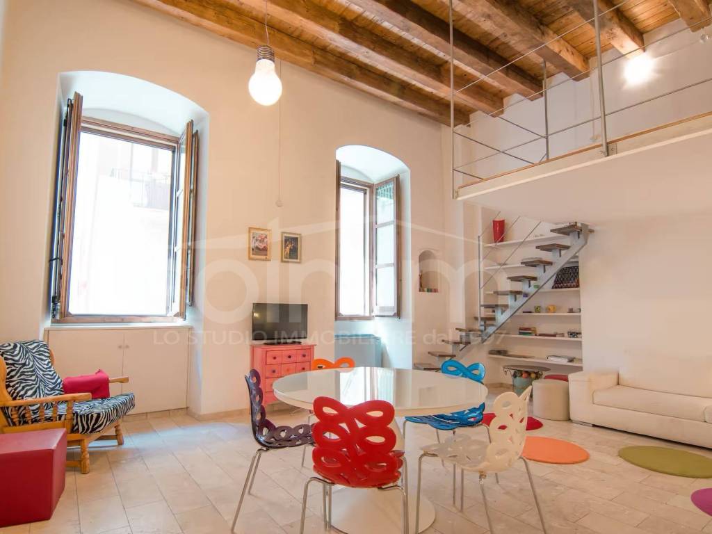 appartamento in vendita a Cagliari in zona Marina