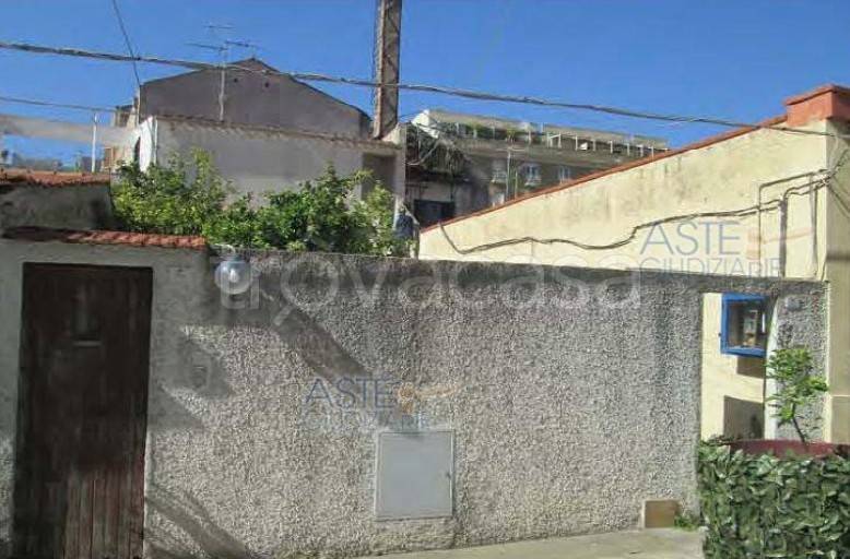 appartamento in vendita a Cagliari in zona Marina