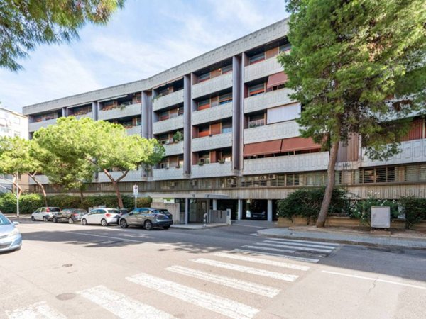 appartamento in vendita a Cagliari in zona Bonaria