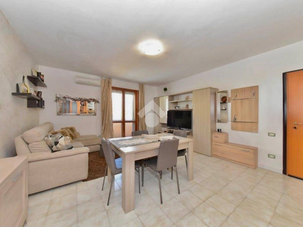 appartamento in vendita a Cagliari in zona Pirri
