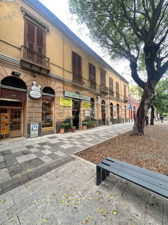 negozio in vendita a Cagliari in zona Stampace/Punici