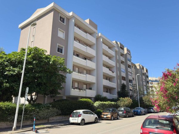 appartamento in vendita a Cagliari in zona Sant'Elia
