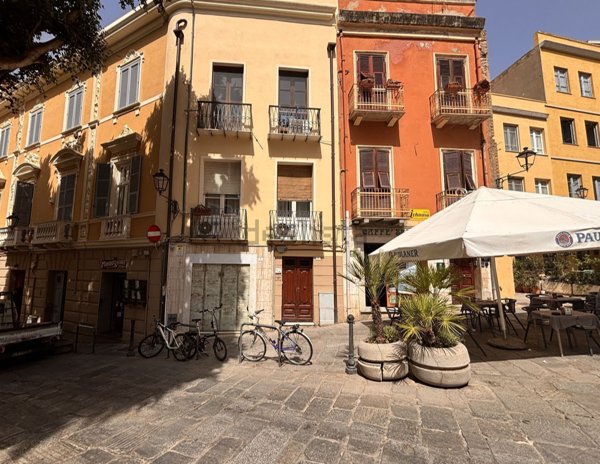 appartamento in vendita a Cagliari in zona Marina