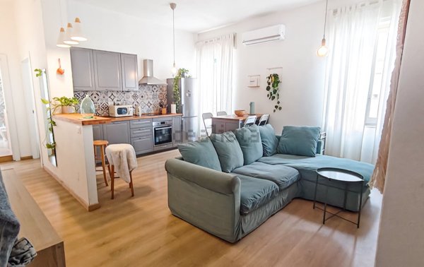appartamento in vendita a Cagliari in zona Bonaria