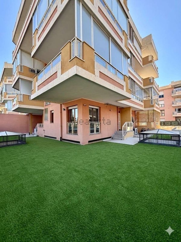 appartamento in vendita a Cagliari in zona Genneruxi