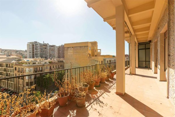 appartamento in vendita a Cagliari in zona Marina
