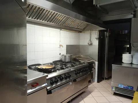 negozio in vendita a Cagliari in zona San Benedetto