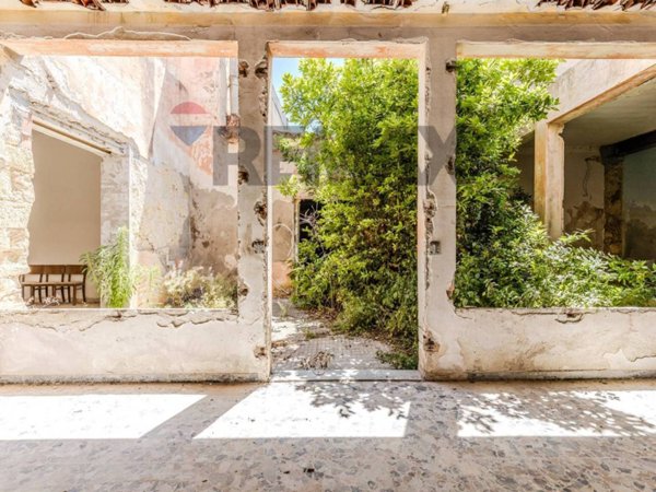 casa indipendente in vendita a Cagliari in zona Pirri