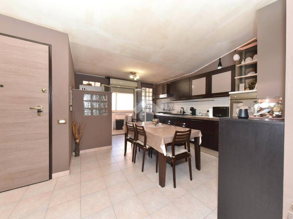 appartamento in vendita a Cagliari in zona Pirri