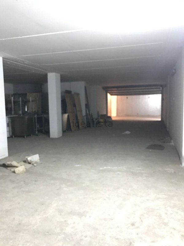 locale di sgombero in vendita a Cagliari in zona Sant'Avendrace