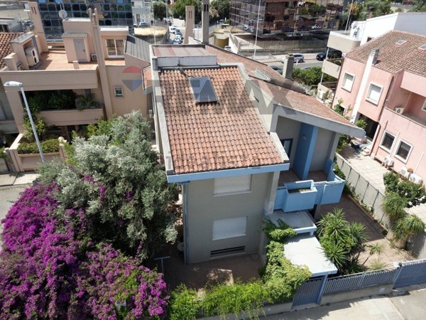 casa indipendente in vendita a Cagliari in zona Pirri