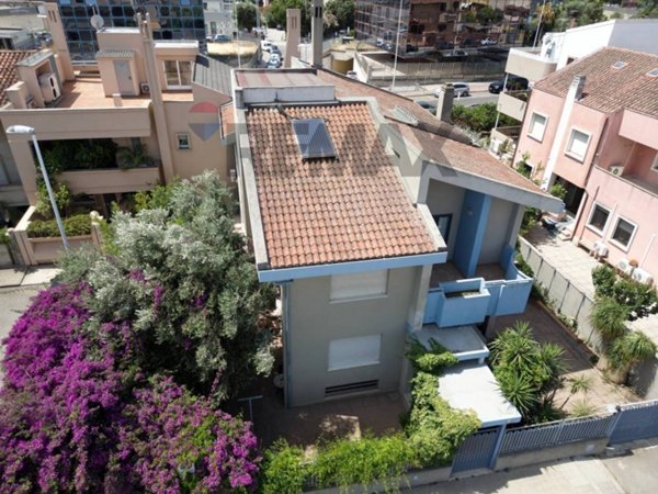 casa indipendente in vendita a Cagliari in zona Pirri
