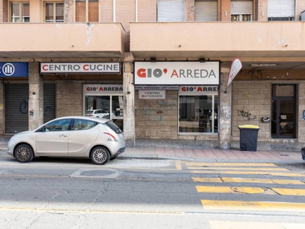negozio in vendita a Cagliari in zona Is Mirrionis/San Michele