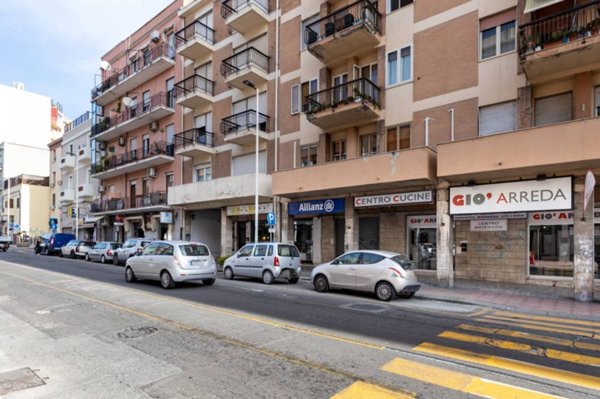 locale commerciale in vendita a Cagliari in zona Sant'Avendrace