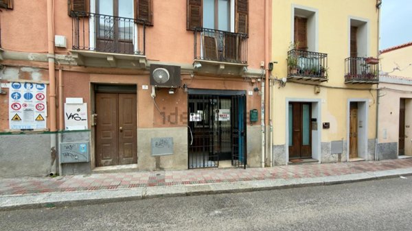 locale commerciale in vendita a Cagliari in zona Villanova