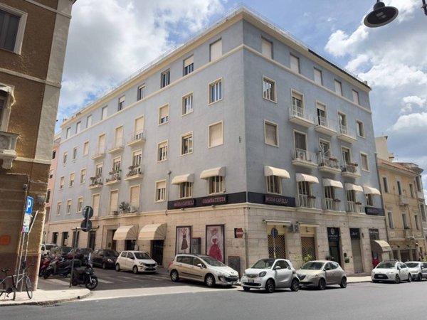 appartamento in vendita a Cagliari in zona Villanova