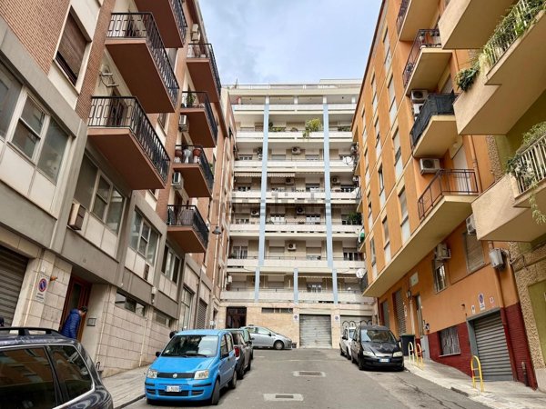 appartamento in vendita a Cagliari in zona Villanova
